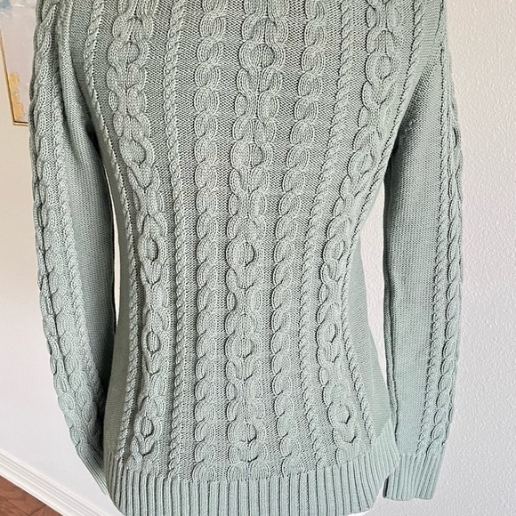 LL Bean Cable Knit 100% Cotton Crew Neck Green Sweater, Size S - Picture 3 of 5